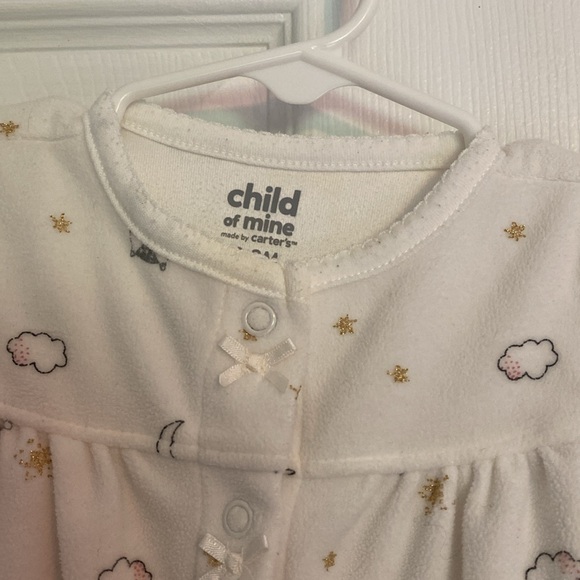 Carter’s Onesie - Picture 3 of 3